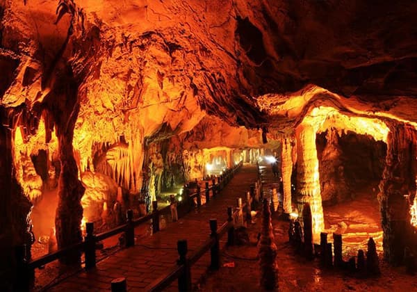 Huanglong Cave