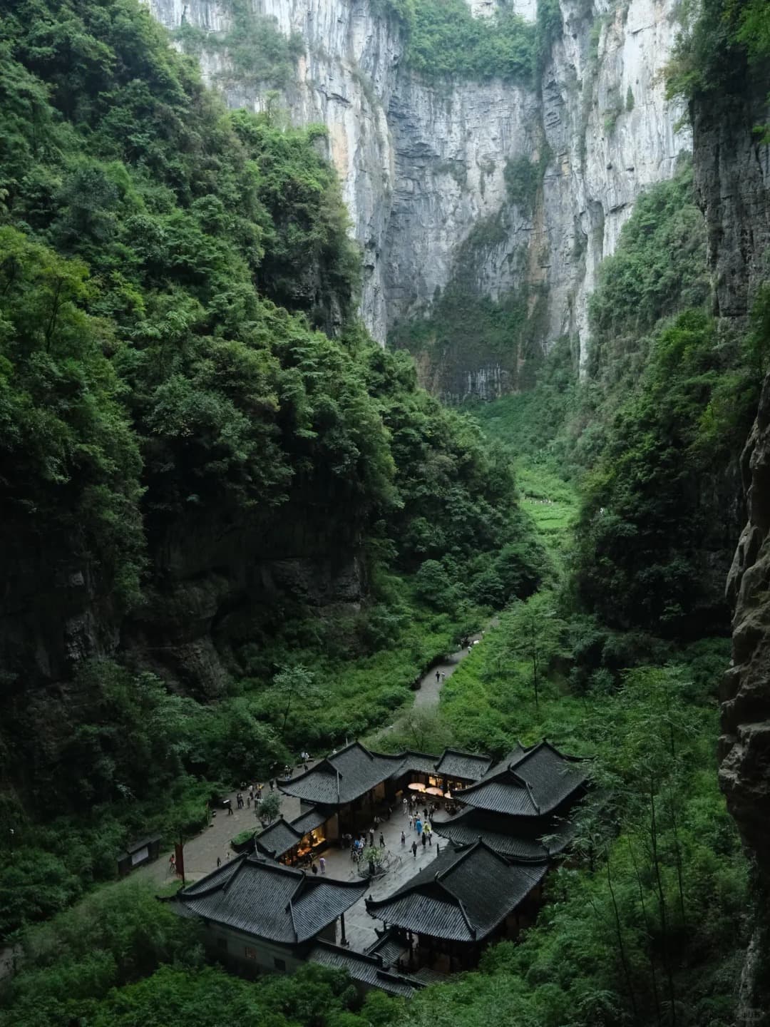 Wulong Tiankeng Three Bridges Geological Park